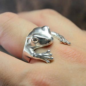 Cute frog Hugging Open Ring (Buy1 – Get1 free)